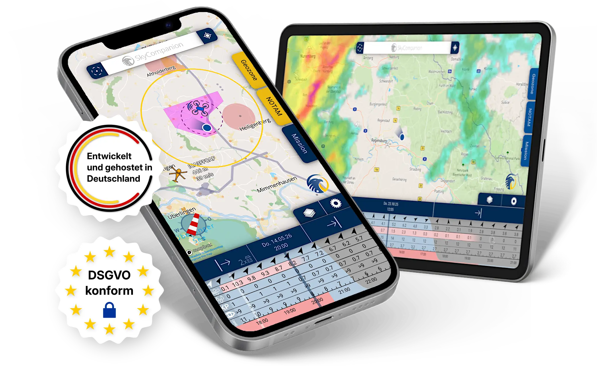Smartphone und Tablet mit Screenshots der App SkyCompanion, die eine Karte mit Luftverkehr, Lufträumen und einem Zeitschieberegler mit Wetterdaten anzeigt.